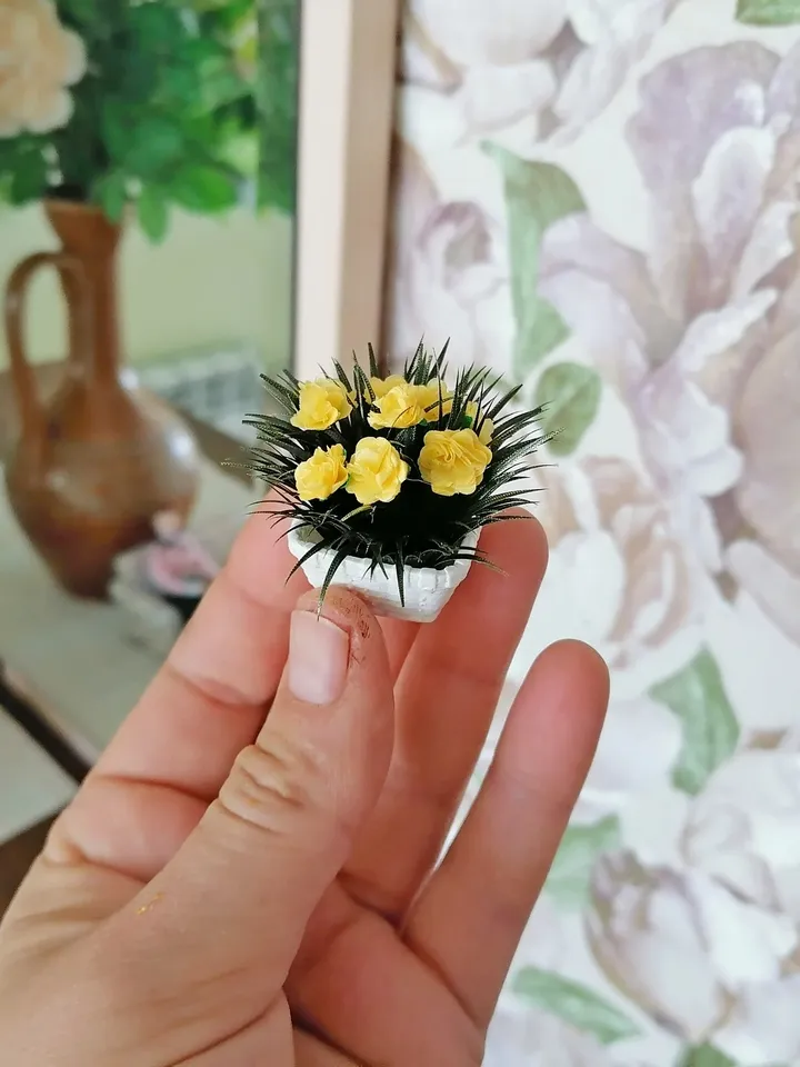 Flowers for the doll house. Puppet miniature. 1:12. Range.