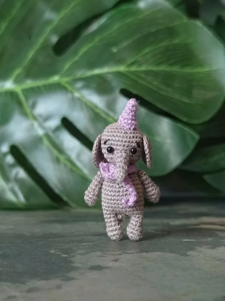 Crochet elephant toy pattern. English Pattern. Little elephant toy pattern. DIY cute elephant. Crochet miniature pattern