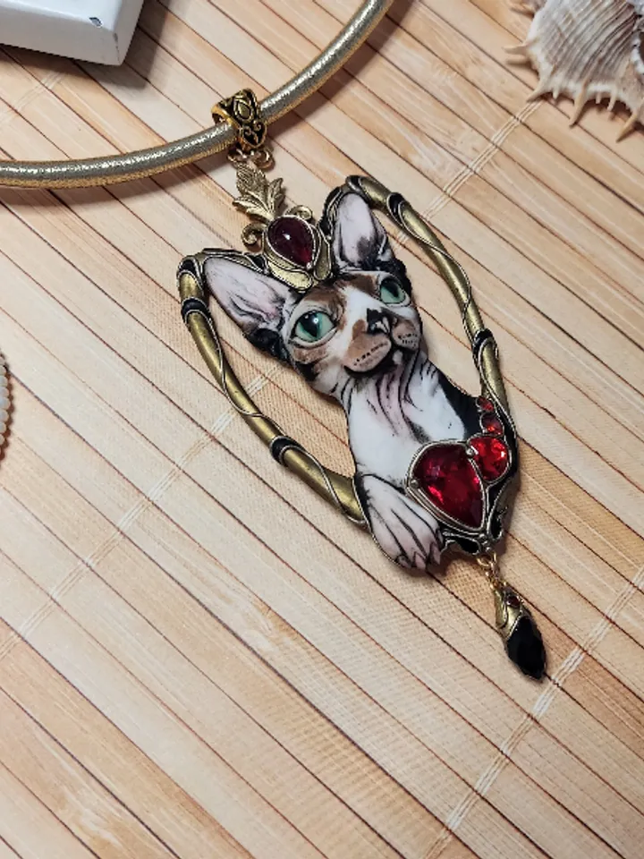 Necklaces and brooches with your pets!