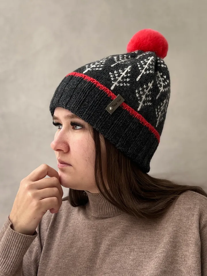 Warm knitted pompom hat