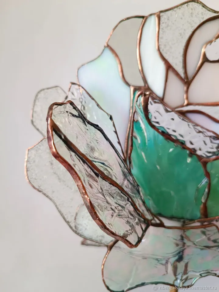 Volumetric Stained Glass Rose, Volumetric Stained Glass Rose, Sculptural Glass Rose, Tiffany-Style Rose Sculpture, Artistic Rose in Stained Glass, Decorative Glass Flower on Stand, Crystal-Like Stained Glass Rose