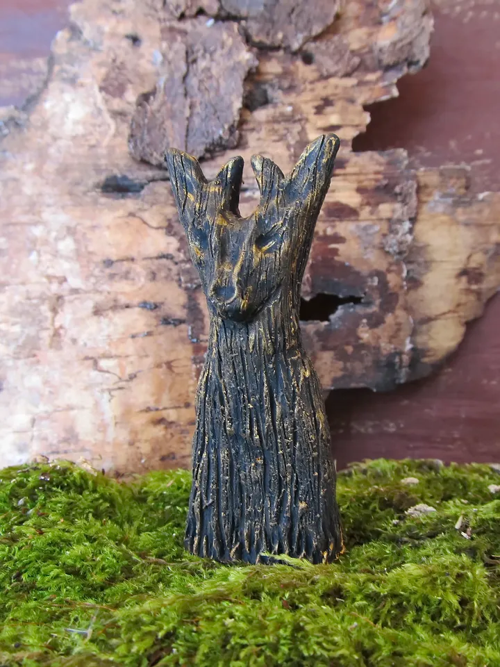 Stag figurine Shaman Totem doll Spirit Assistant Deer Forest horned god Altar protection amulet Primitive doll Pagan idol Folk art statue