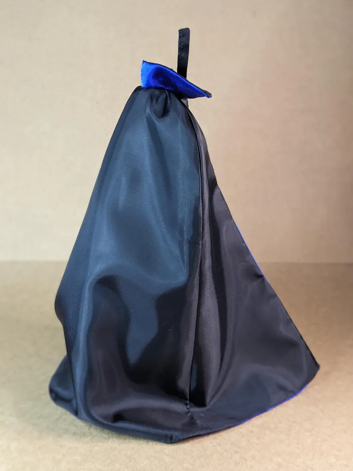 Two-sided black & blue Halloween Vampire cape for 13 inches fashion dolls