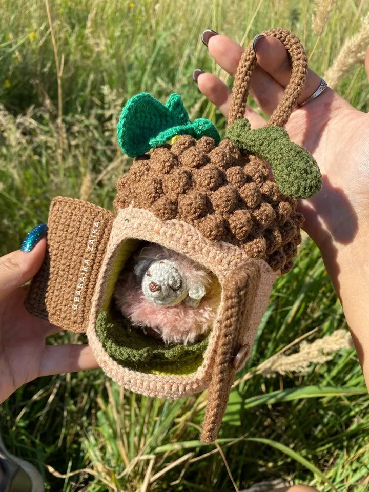 PDF Crochet pattern Hedgehog in Acorn, Amigurumi pattern, Crochet Cute Funny Animal, Forest animal, Realistic amigurumi pattern