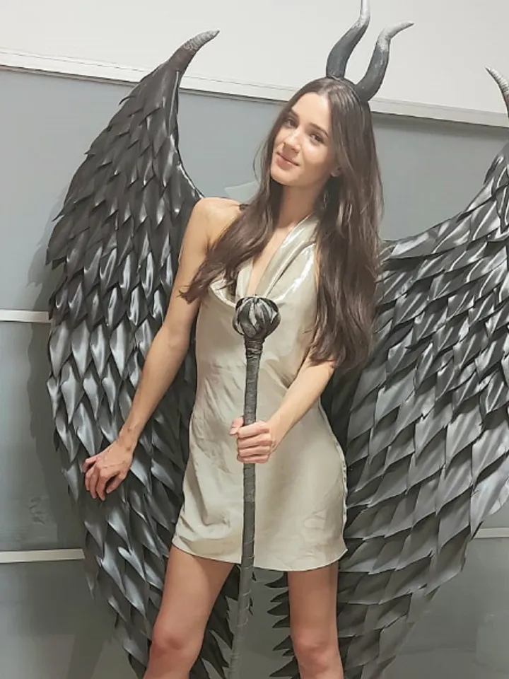 Maleficent Wings with Horns and Staff, Black Angel Wings, Maleficent Costume, Cosplay Wings, Queen of Darkness Outfit