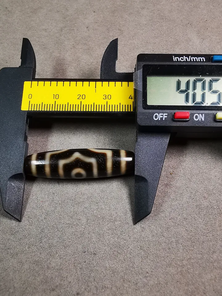 Gandhanra Tibetan 3 Eyed Dzi Bead,Tibetan Chung,Wealth Amulet,Small Size 40*11 mm