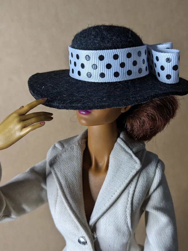 Felt hat for 16 inches Fashion Royalty female doll (black & white polka dot)