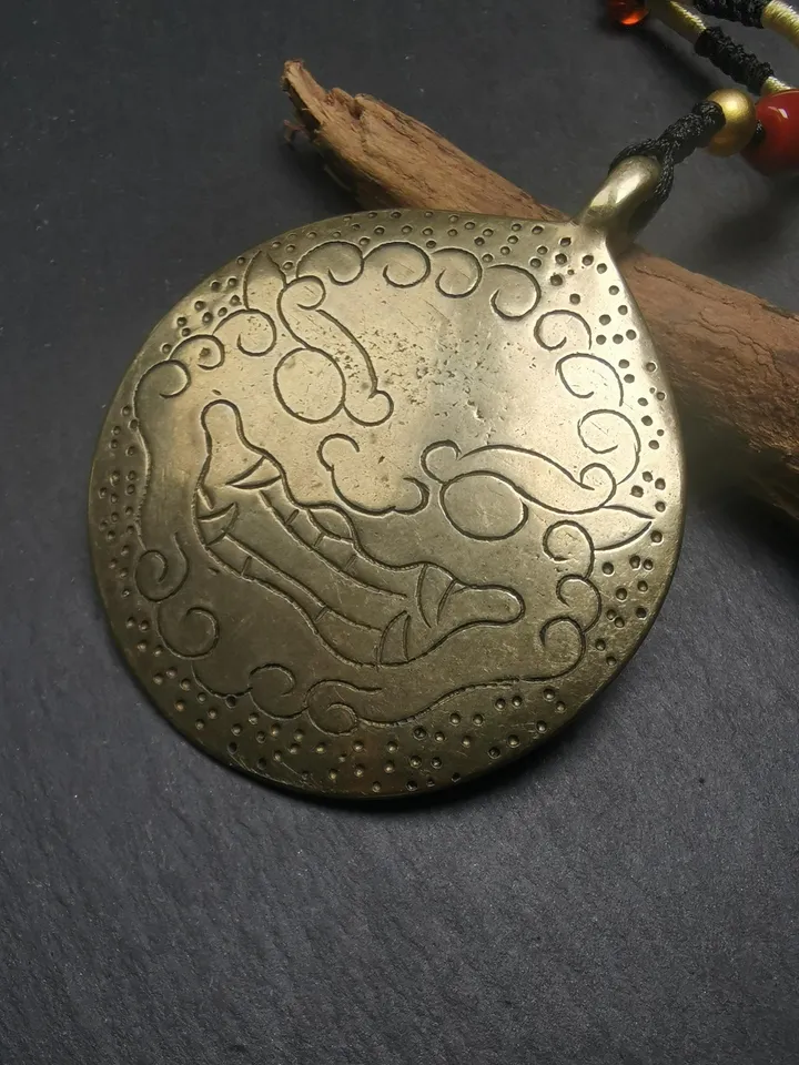Gandhanra Tibetan Buddhist Mandala Flower Amulet Melong Mirror Pendant | Tibetan Calendar Badge | Handmade 55mm Feng Shui Protective Charm