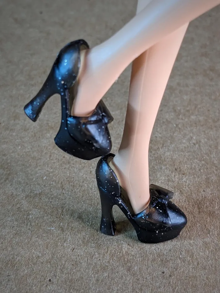 Gray High Heel Shoes for 1/6 scale female dolls