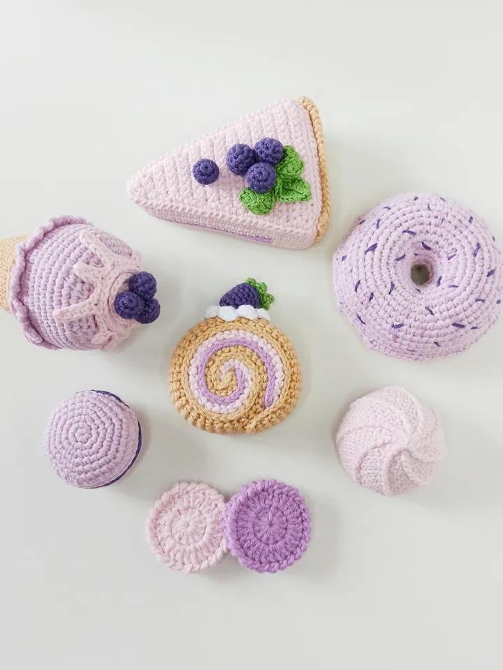 Set of crochet sweets