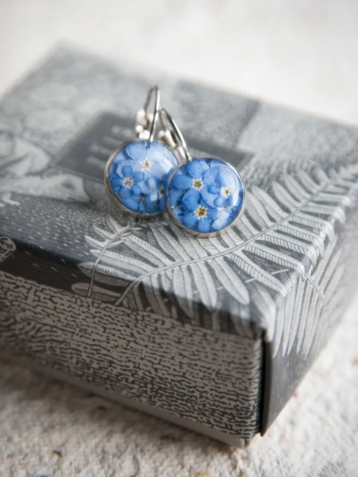 Forget-me-not earrings with real flowers