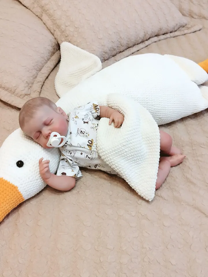 Crochet pattern big Goose 47 inch / Amigurumi Big Goose for Hugs / Pattern in English / Scandi-Style Nursery Décor