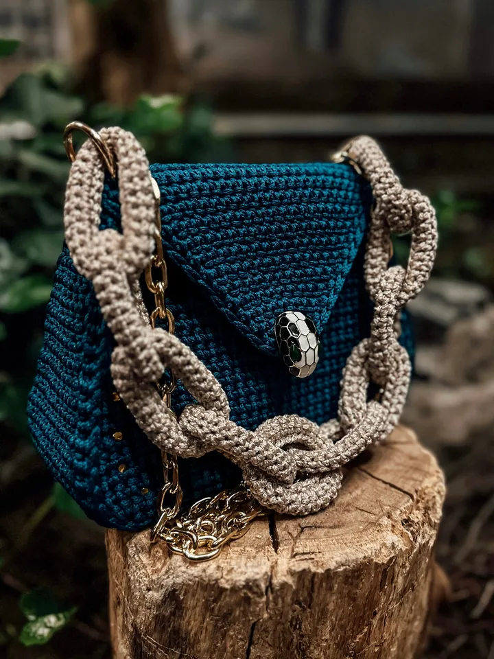 Crochet pattern women handbag PDF digital instant download, video tutorial, crossbody, chunky chain, small purse, clutch, shoulder bag