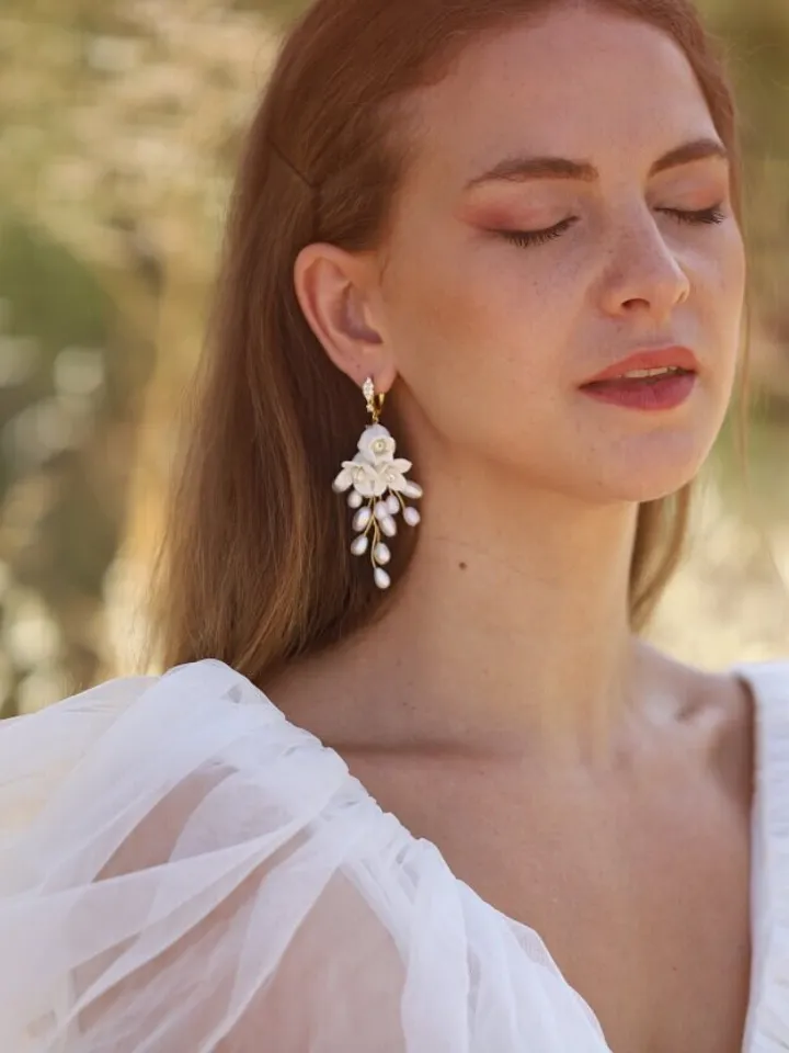 LORA // Boho Wedding Earrings, Freshwater Pearl Chandelier Bridal Earrings, Porcelain Flowers Wedding Jewelry Set, Floral Statement Earrings