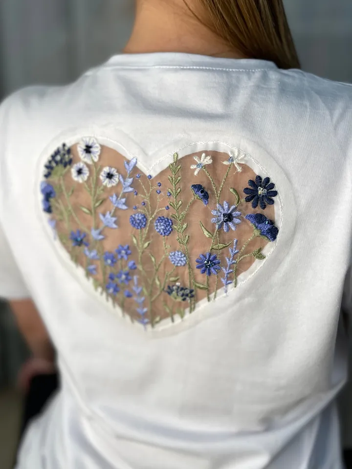 Machine Embroidery Design Field herbs in a heart floral embroidery pattern flower embroidery digital file