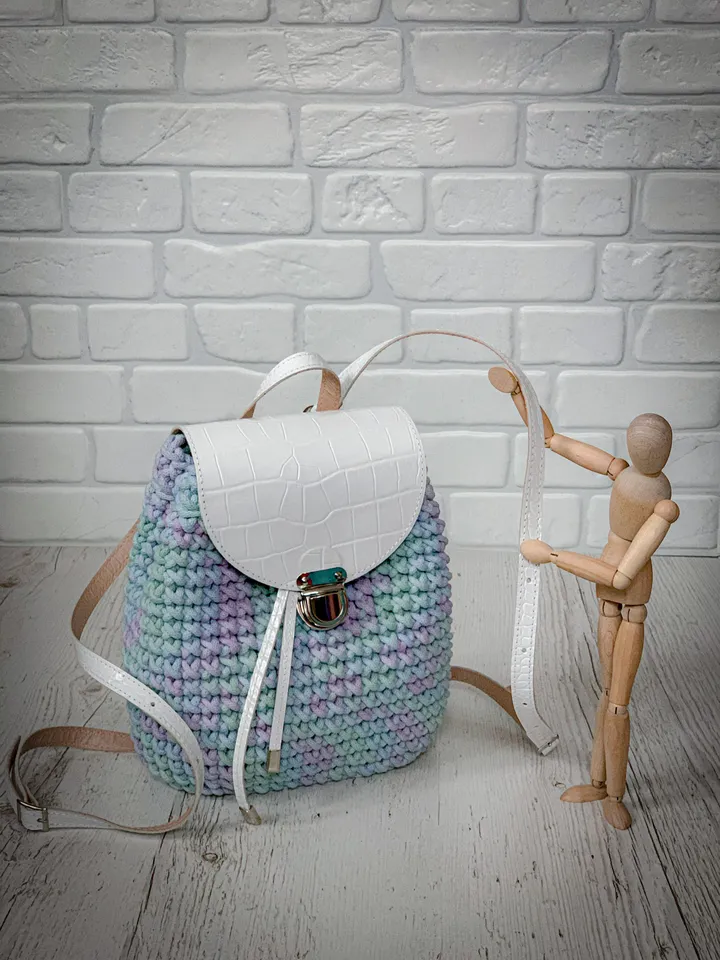 Crochet backpack pattern PDF and video tutorial, digital instant download