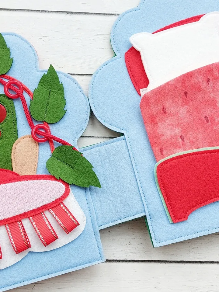 Dollhouse "Watermelon" Children's felt dollhouse with clothes and food set Portable fabric doll room