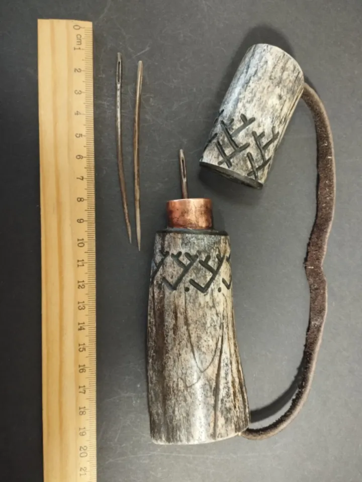 Wolf needles in a case