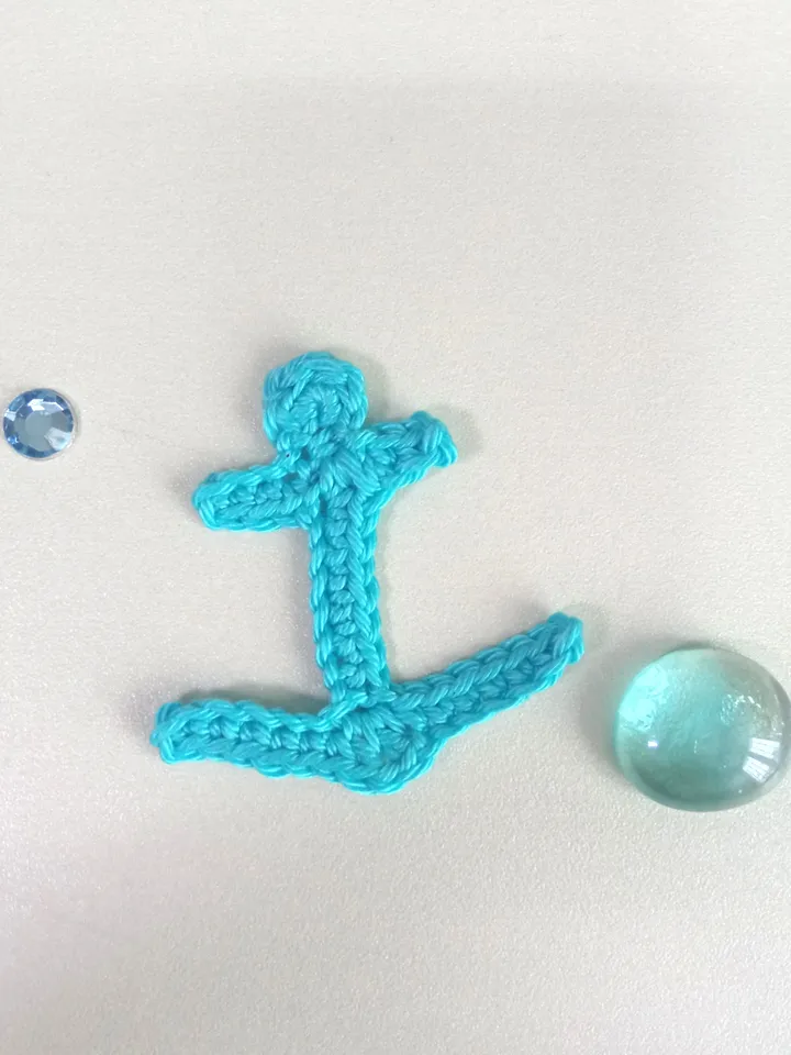Applique Crochet pattern Seahorse, steering wheel, anchor.