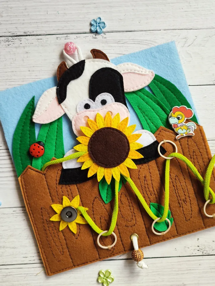 Cow Quiet book pattern PDF & Tutorial pages, Felt activity book pattern svg, Quiet book ideas, Sensory toys, Felt sewing pattern for toddler