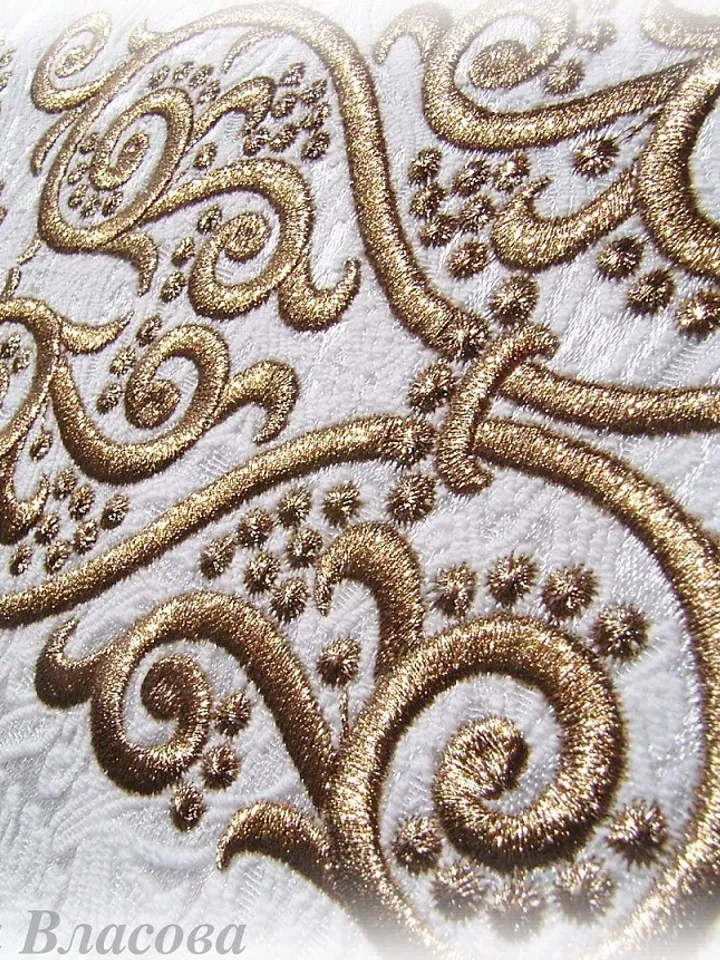 "Universal pattern" design for machine embroidery