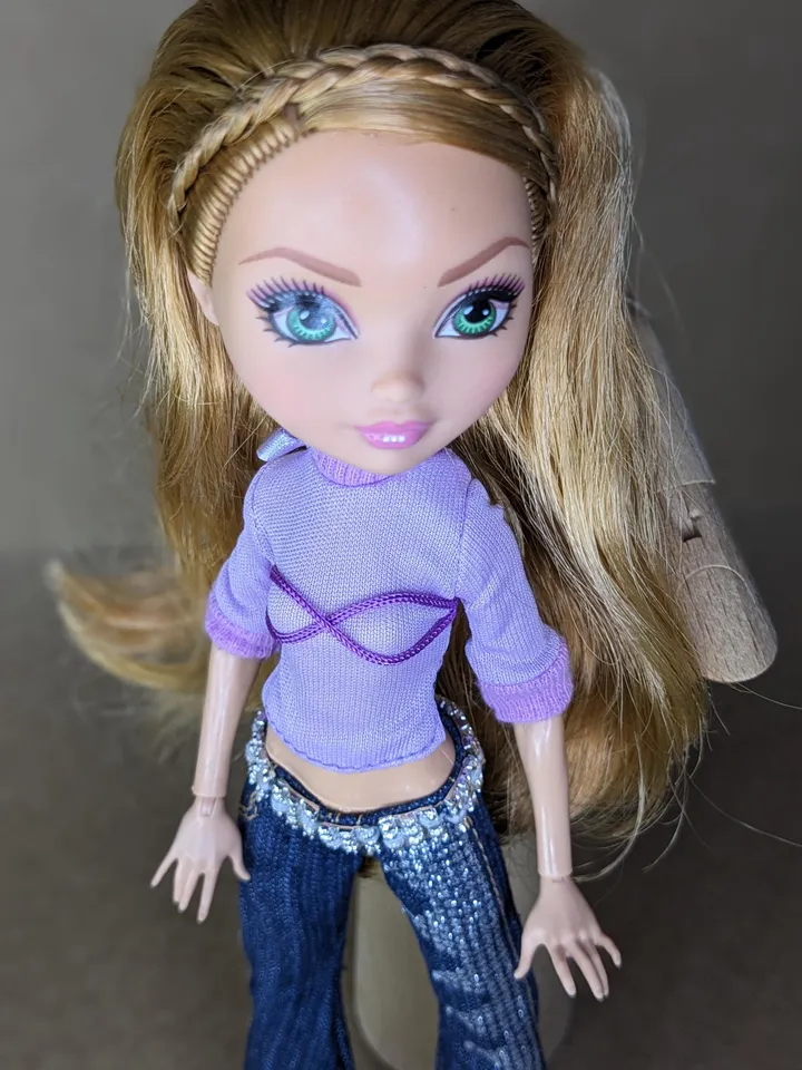 Jacket or jeans for 10.5-inch female dolls (MH, EAH)
