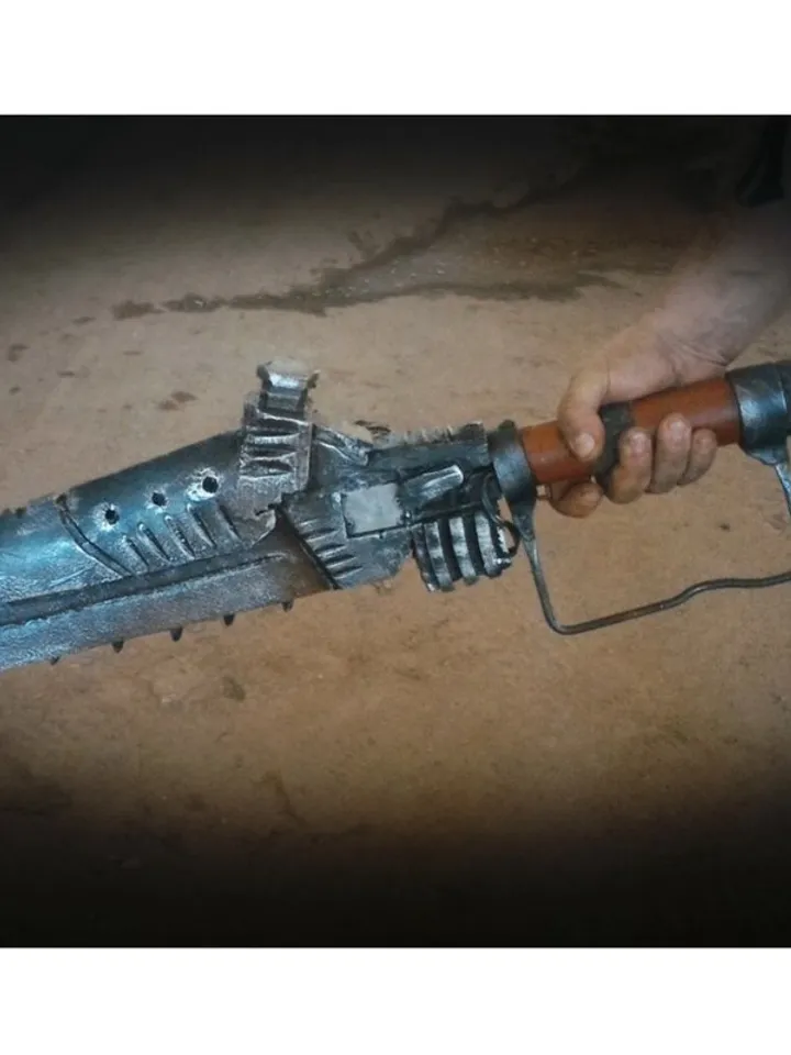 Fallout cosplay - Furios Ripper - in motion - Fallout 4 - Ripper weapon - props