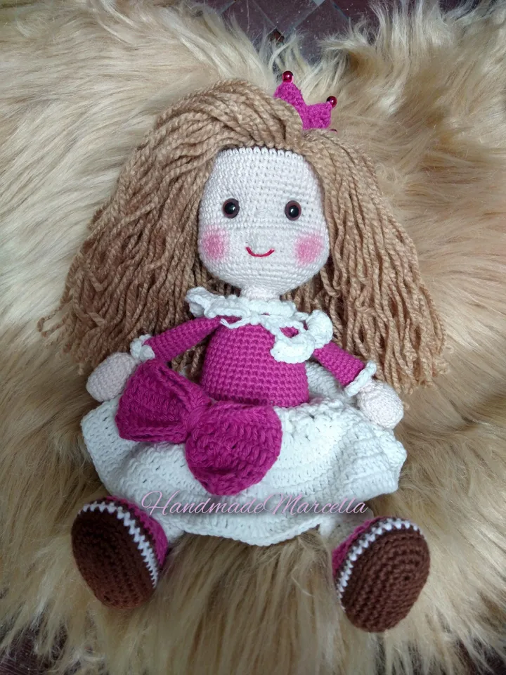 Princess Amigurumi Doll โ 29 cm Handmade Crochet Collectible โ Cotton Doll with Anti-Allergy Hair โ Gift for Girls or Decor