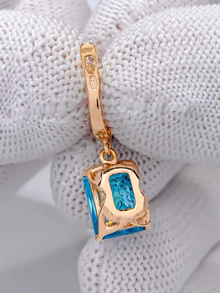 Earrings jewelry Silver gold plated 925 assay value with topaz, cubic zirconia blue