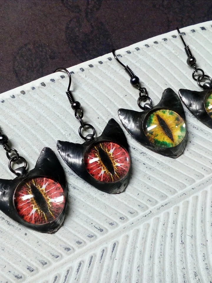 Stained glass BLACK CAT earrings, Eyes cat earrings, Cat head earrings, Tin soldered earrings, Cat lovers bijouterie