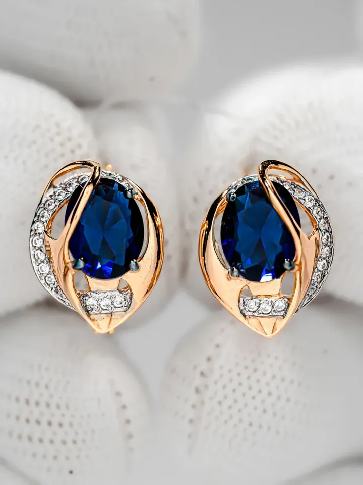 Earrings Silver gold plated 925 assay value with corundum and cubic zirconia