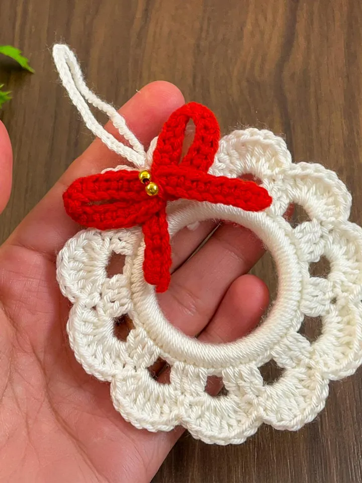 Crochet Christmas Wreath Ornament Pattern, Easy Crochet Holiday Decor PDF, DIY Wreath Ornament Tutorial, Beginner-friendly Crochet Pattern