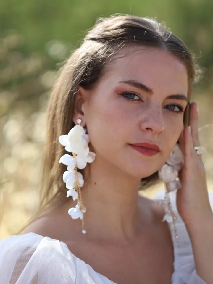 Flower Boho Wedding Earrings For Bride, Long Floral Bridal Earrings, Flower Statement Wedding Jewelry, Beach Bride Jewelry, Gold Jewellery