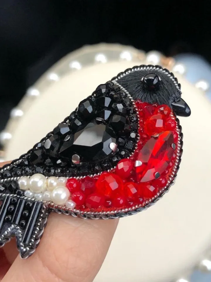 Bullfinch brooch/bird brooch/handmade brooch/handmade jewelry/bird jewelry/bullfinch/gift for her
