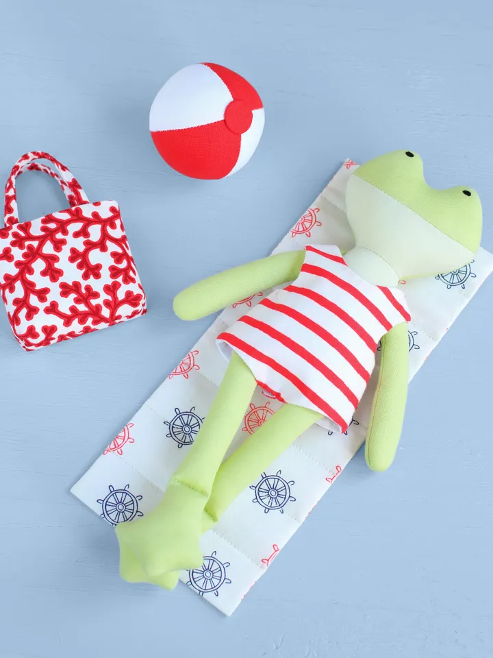 PDF 7-piece Beach Set for Large Doll (Clothes and Accessories) Sewing Pattern