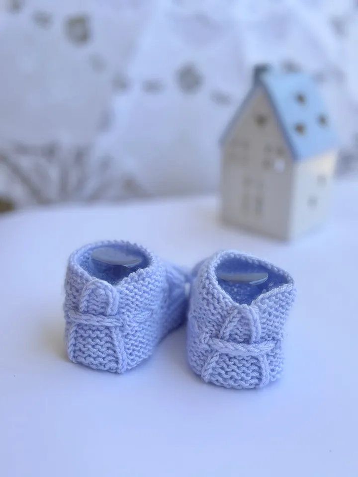 PDF Newborn Booties Seamless Knitting Pattern – Comfort for Your Newborn Tiny Feet with video ENG
