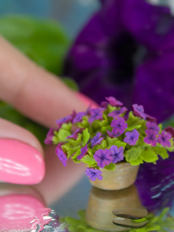 TUTORIAL Miniature petunia with air dry clay