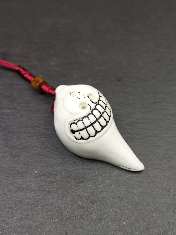 Gandhanra Tibetan Buddhism Amulet,Hand Carved White Conch Shell Shankha with Skull Citipati Symbol,Tibetan Ritual Implement - 2.2&quot; × 1.14&quot;