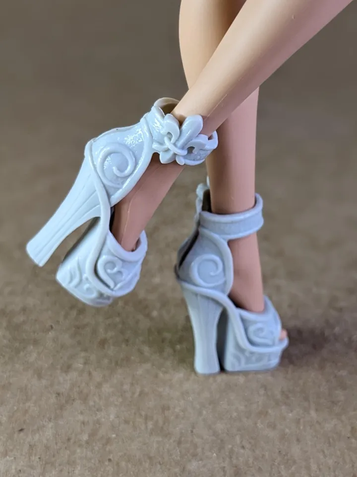 Light gray sandals with high heels for 10.5 inch female dolls (MH, EAH)