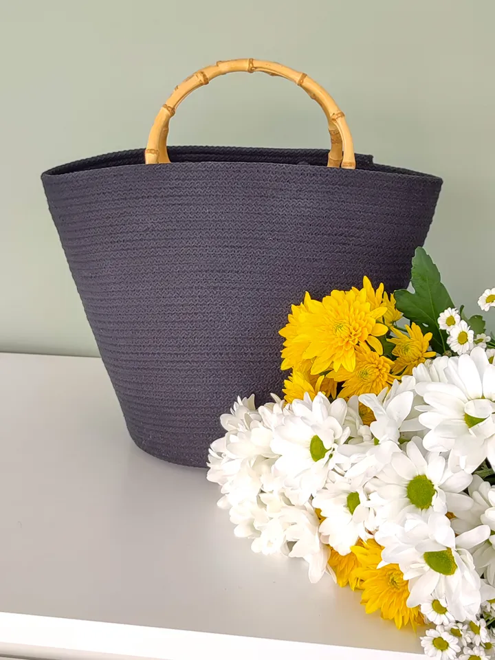 Small black bag with bamboo handles