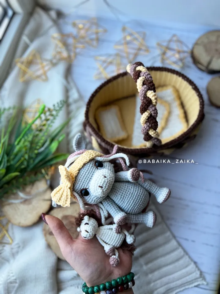 PDF Crochet Pattern Baby Horse in a Basket, Amigurumi horse pattern, Crochet horse, Cute horse, Animal pattern, Small Baby Toy Pattern