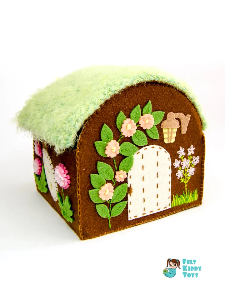 Dollhouse for mouse, cosy play house from felt