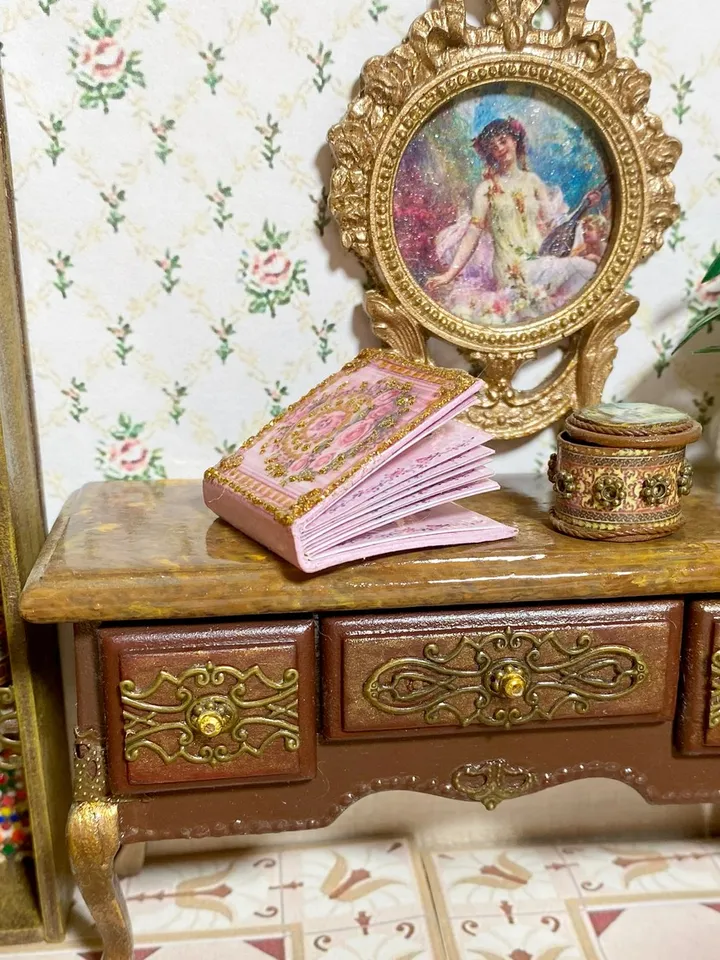 Tutorial. Doll Photo Album. DIY Assembly Instructions. 1:12