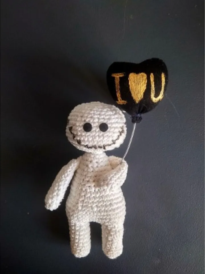 A Meaningful Gift for Your Loved Ones -Crocheted Zombie Doll with Balloon I love u