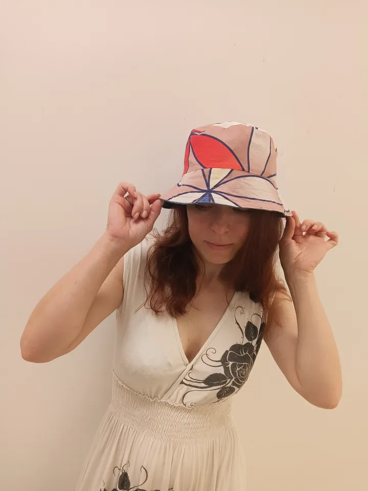 Stylish two-sided denim panama hat. It has a cotton lining