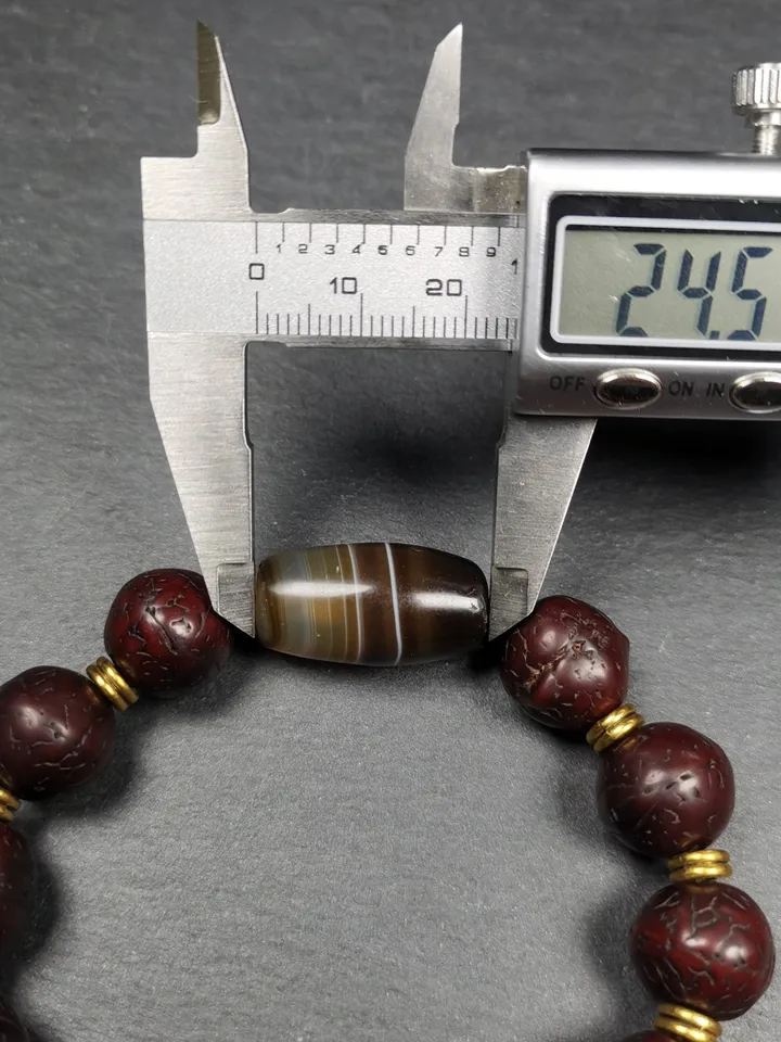 Gandhanra Antique Tibetan Striped Agate Bead Wrist Mala, Bodhi Seed Beads Bracelet,Diameter 2.5 inches