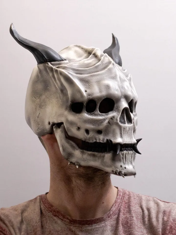 Three-eyed demon mask with moving jaw, resin skull mask, demon skull, halloween mask scary, custom cosplay mask, creepy mask