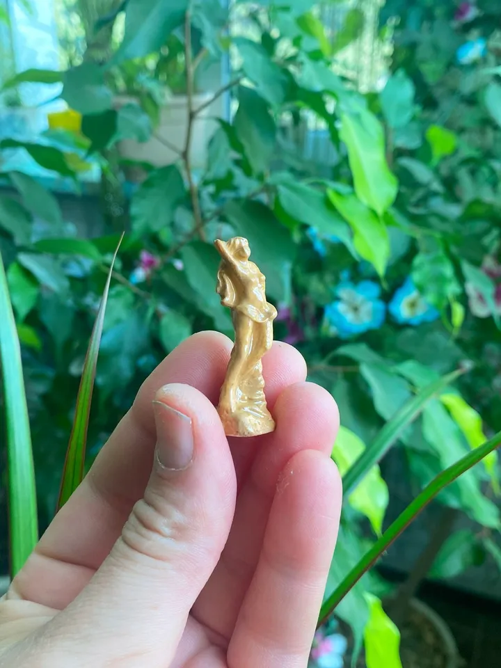 Figurine for a dollhouse. Doll accessories. Ceramic figurine. 1:12. mini figurines.