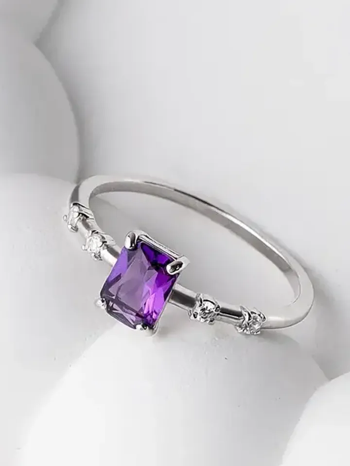 Ring with natural amethyst
