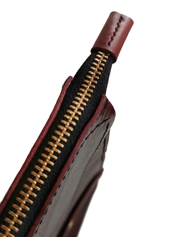 PDF Pattern of a leather folder for documents - Download PDF